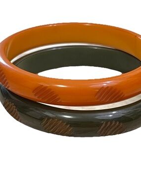 Two Bakelite Carved Bangle Bracelets Green Butterscotch Two Tone